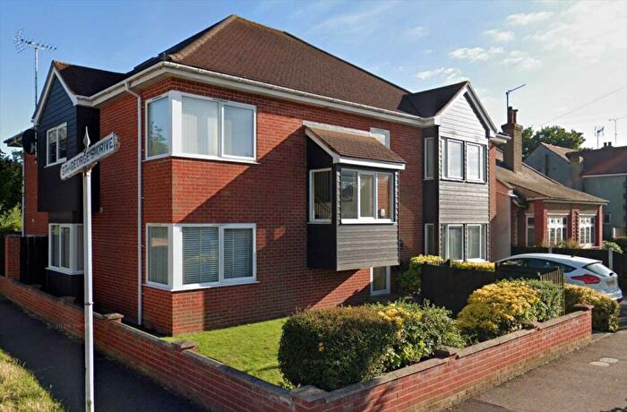 2 Bedroom Apartment To Rent In Westcliff On Sea, SS0