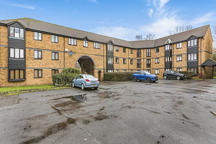1 Bedroom Apartment For Sale In Heron Drive, Bicester, OX26