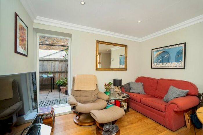 1 Bedroom Flat To Rent In Bishops Road, London, SW6