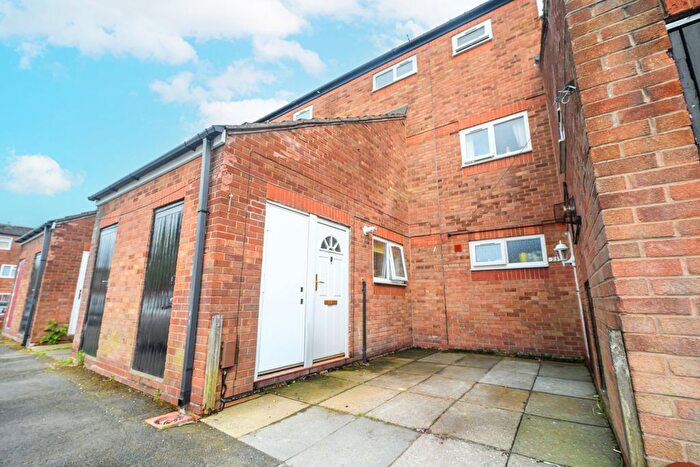 2 Bedroom Flat For Sale In St. Elphins Close, Fairfield And Howley, Warrington, Cheshire, WA1