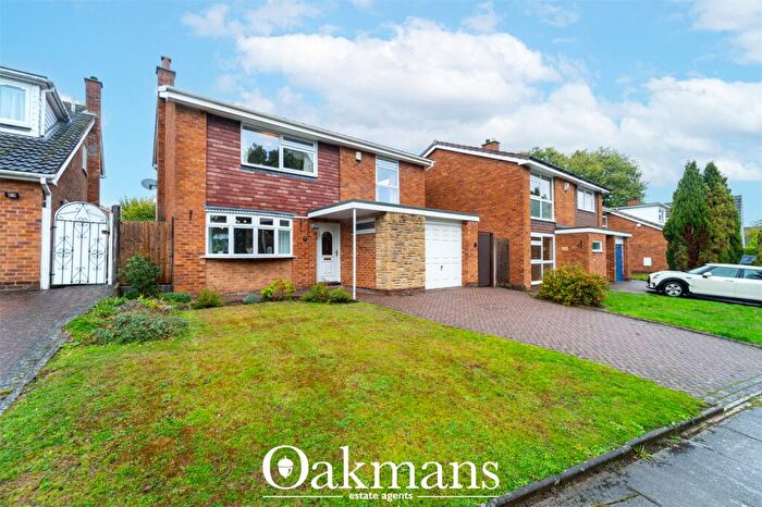 3 Bedroom Detached House For Sale In Sir Richards Drive, Birmingham, West Midlands, B17