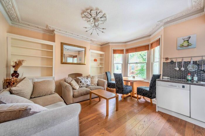 3 Bedroom Maisonette To Rent In Upham Park Road, Chiswick, London, W4