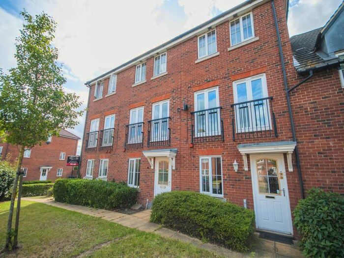 5 Bedroom Property To Rent In Cunningham Avenue, Hatfield, Hertfordshire, AL10