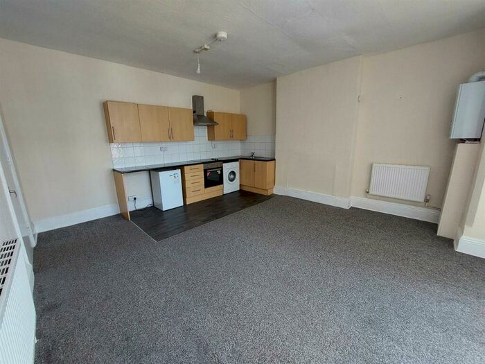 2 Bedroom Flat To Rent In City Road, Edgbaston, Birmingham, B16