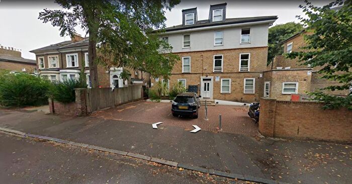2 Bedroom Flat To Rent In Talbot Road, London, N15