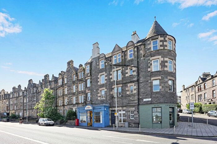 2 Bedroom Flat For Sale In / Parsons Green Terrace, Meadowbank, Edinburgh, EH8