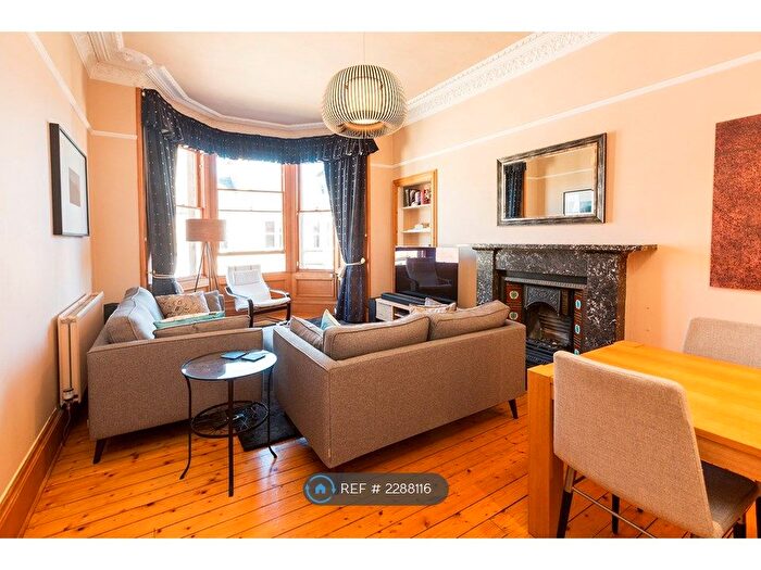 3 Bedroom Flat To Rent In Bruntsfield Gardens, Edinburgh, EH10