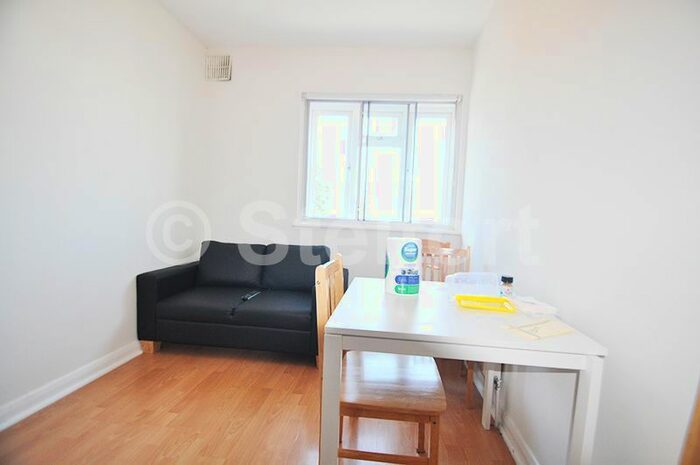 2 Bedroom Flat To Rent In Eversholt Street, London, NW1