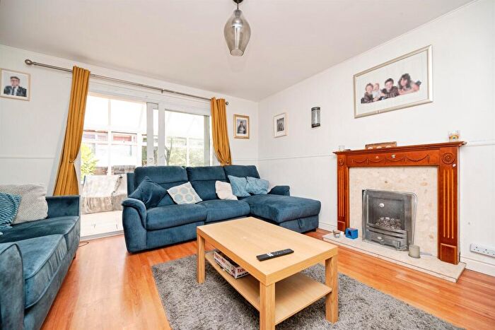 4 Bedroom Detached House For Sale In Boscobel Close, Dudley, DY1