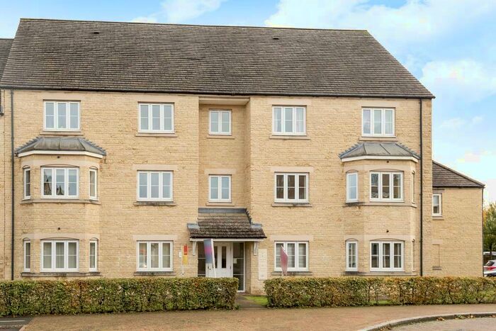 2 Bedroom Apartment To Rent In Bathing Place Court, Witney, OX28