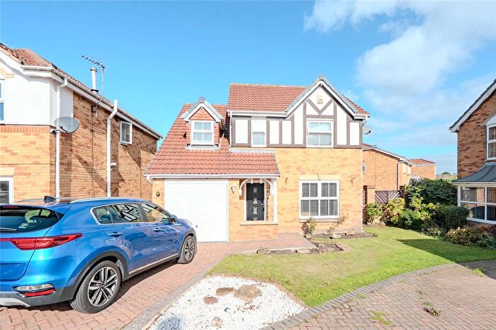 4 Bedroom Detached House For Sale In Parkcroft, Farsley, Pudsey, West Yorkshire, LS28