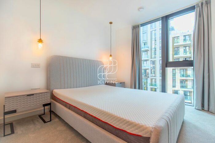 2 Bedroom Flat To Rent In Londond Dock, London, E1W