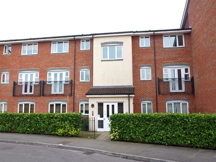 2 Bedroom Property For Sale In Kiln Way, Dunstable, LU5