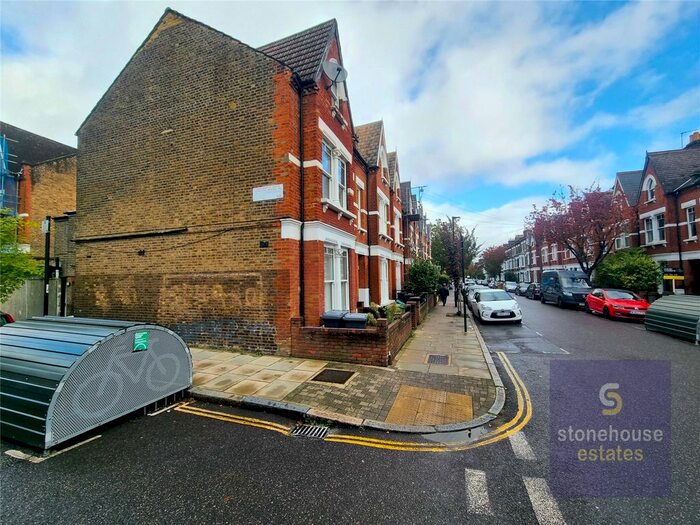 1 Bedroom End Of Terrace House To Rent In Fairbridge Road, Archway, London, N19