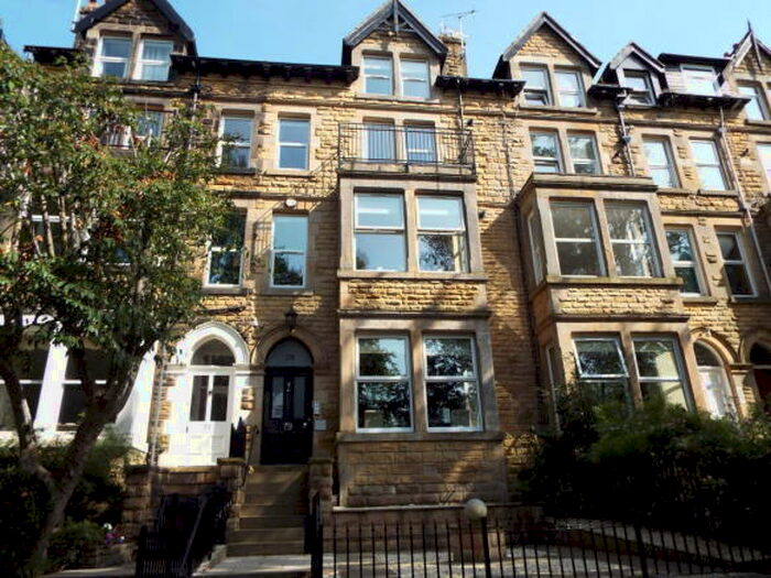 2 Bedroom Flat To Rent In Valley Drive, Harrogate, HG2