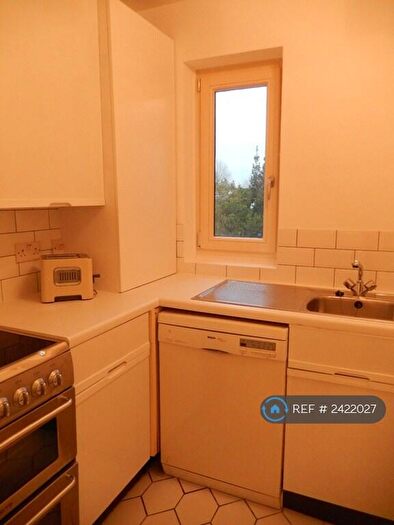 2 Bedroom Flat To Rent In Aran Lodge, London, NW6