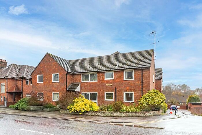 2 Bedroom Flat To Rent In Western Road, Tring, HP23