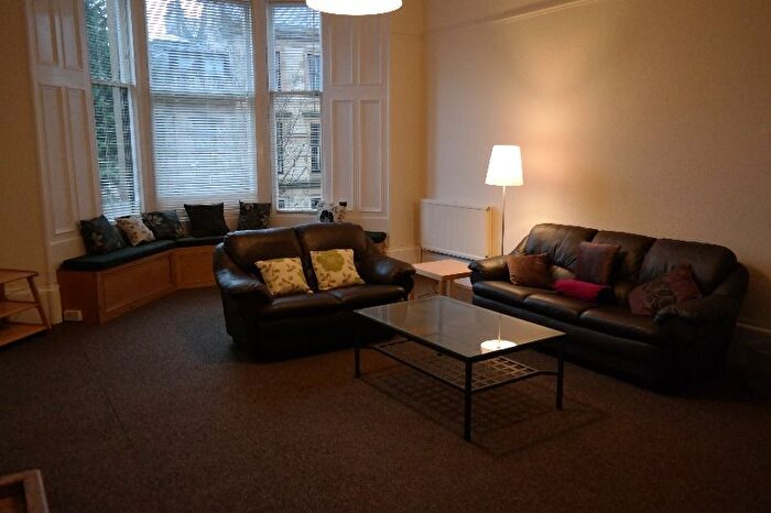 5 Bedroom Flat To Rent In Hillhead Street, Hillhead, Glasgow, G12