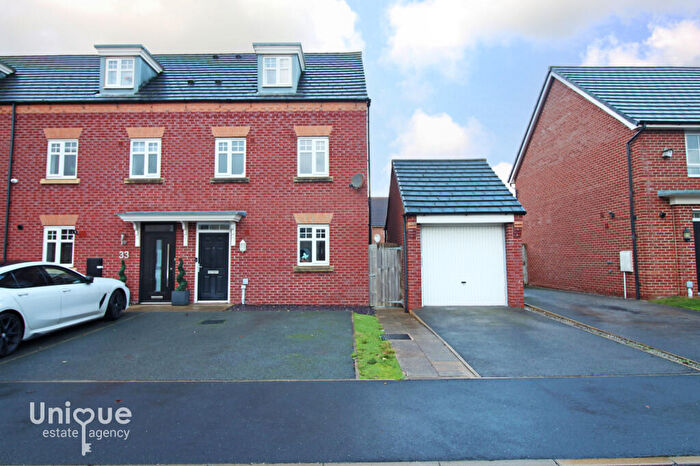 3 Bedroom End Of Terrace House For Sale In Hawthorn Drive, Thornton-Cleveleys, FY5