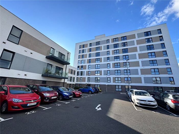 1 Bedroom Apartment For Sale In Park Road, Poole, Dorset, BH15