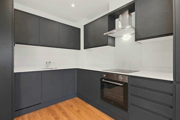 1 Bedroom Flat To Rent In Park Lane, Croydon, Surrey, CR0