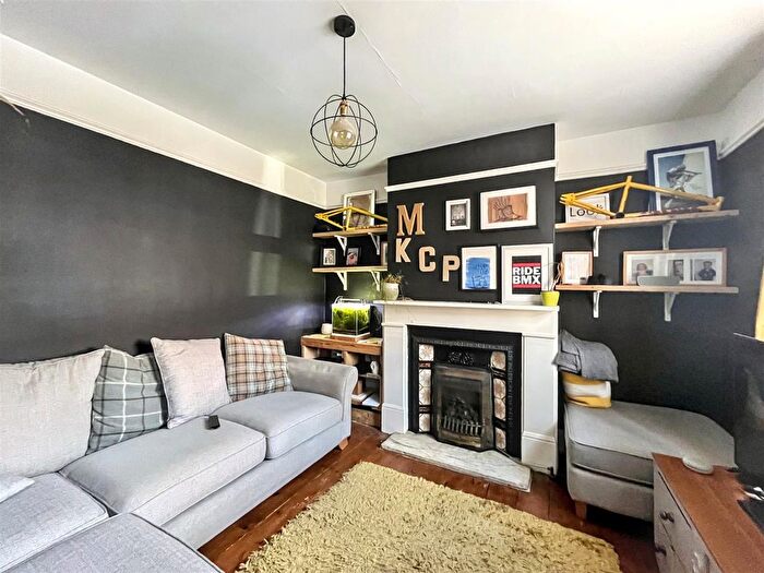 3 Bedroom Terraced House For Sale In Queens Road, Beccles, NR34