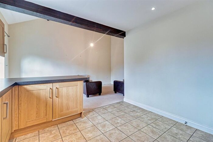 2 Bedroom Flat To Rent In Bryan Street, Farsley, Leeds, LS28