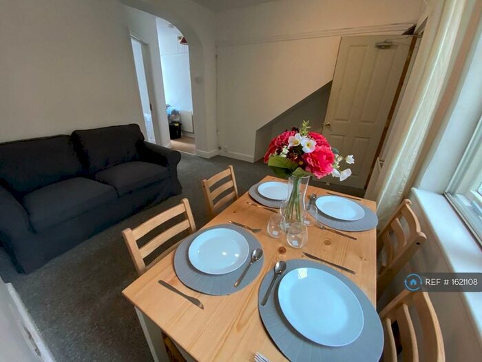 4 Bedroom Terraced House To Rent In Histon Road, Cambridge, CB4