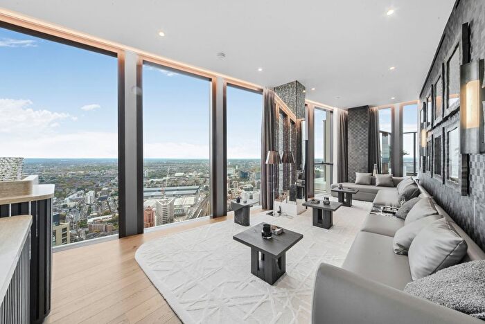 5 Bedroom Flat To Rent In Carnation Way, London, SW8