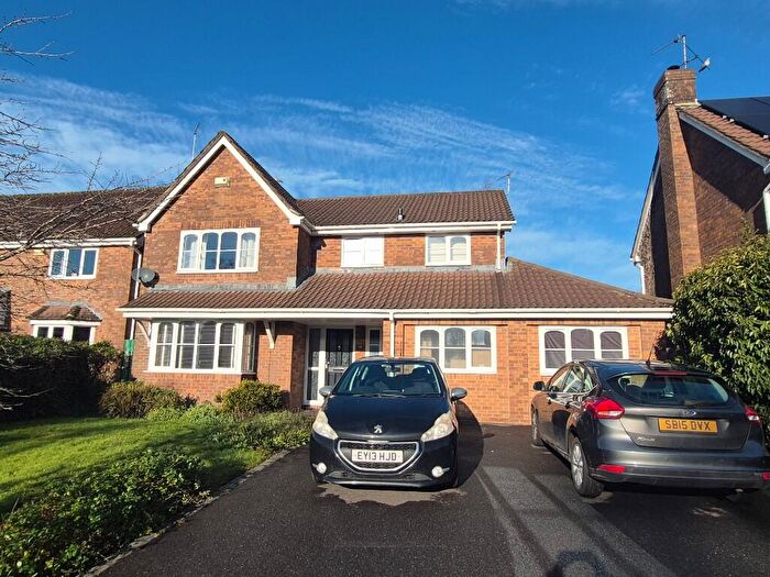 4 Bedroom Detached House For Sale In Linden Park, Shaftesbury, Dorset, SP7