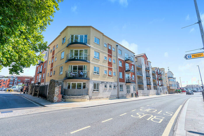 2 Bedroom Flat To Rent In Gloucester Square, Southampton, SO14