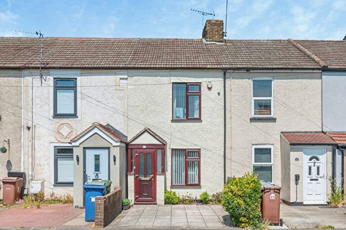 2 Bedroom Terraced House For Sale In Dock Road, Grays, Essex, RM17