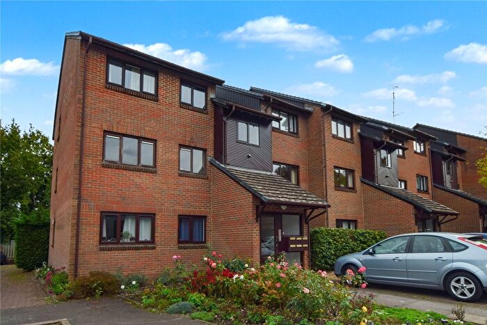 1 Bedroom Flat To Rent In Adams Way, Alton, Hampshire, GU34
