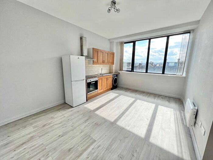 1 Bedroom Property To Rent In Southgate House, Halifax, HX1