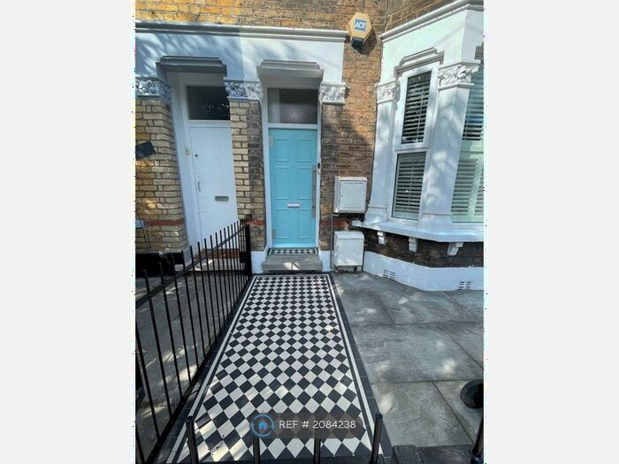 2 Bedroom Flat To Rent In Gosterwood Street, London, SE8