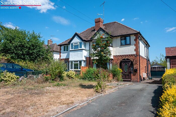 3 Bedroom Semi Detached House For Sale In Victoria Road, Bidford-on-Avon, Alcester, B50