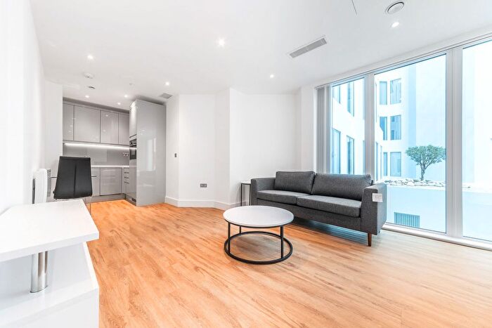 Studio To Rent In West Gate, Ealing, W5