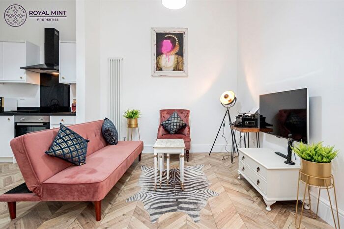 2 Bedroom Flat To Rent In Barking Road, London, E13