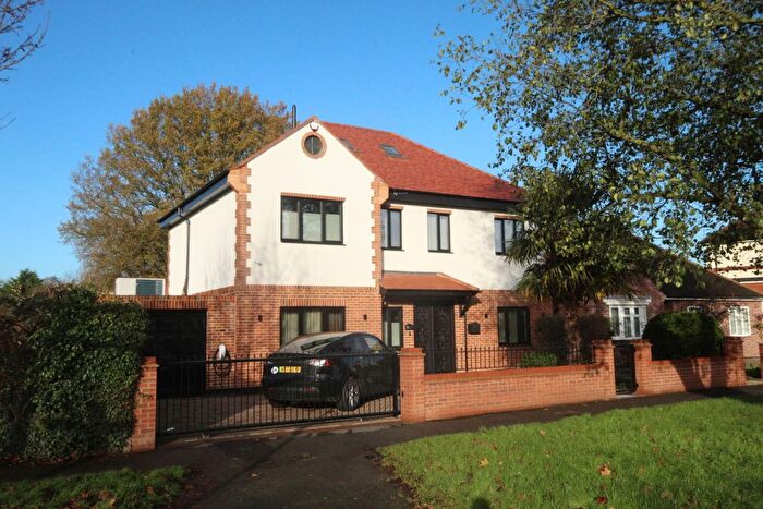 5 Bedroom Detached House For Sale In West End Lane, Pinner, HA5