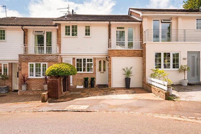 3 Bedroom Terraced House For Sale In Milton Close, Henley-On-Thames, RG9