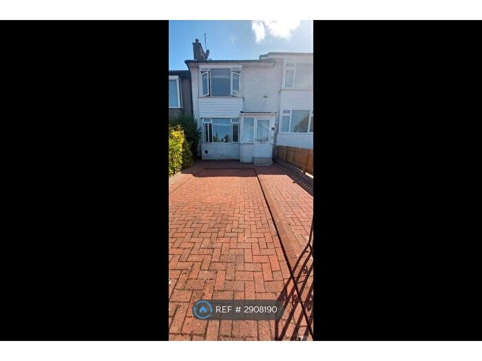 2 Bedroom Terraced House To Rent In Stamperland Hill, Clarkston, Glasgow, G76