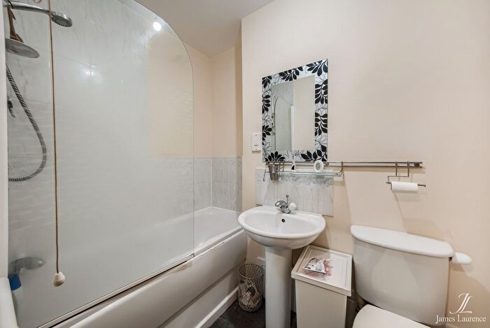 1 Bedroom Flat For Sale In Hallmark Apartments, Newhall Hill, Jewellery Quarter, B1