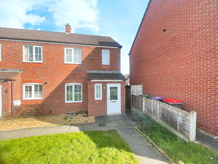 3 Bedroom Semi-Detached House To Rent In Hollies Road, Wellington, Telford, TF1