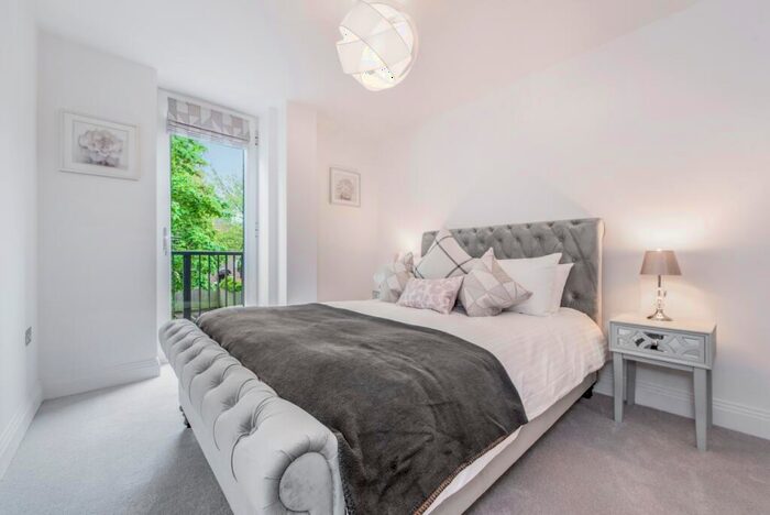 2 Bedroom Apartment To Rent In Furlong Road Bourne End, SL8