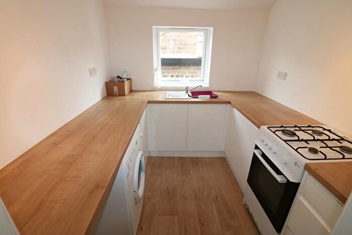 2 Bedroom Flat To Rent In Station Road, Brough, HU15