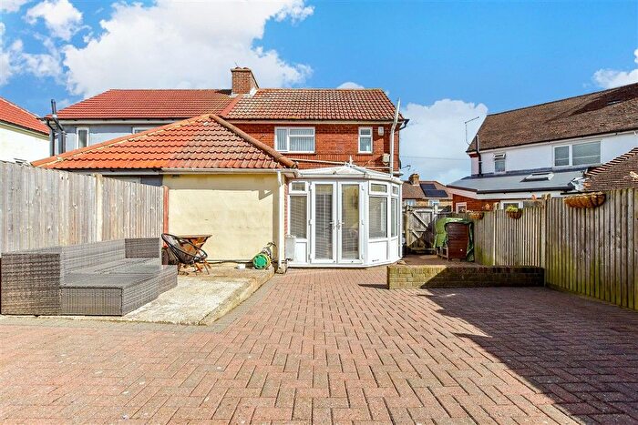 3 Bedroom Semi-Detached House For Sale In Davis Avenue, Deal, Kent, CT14