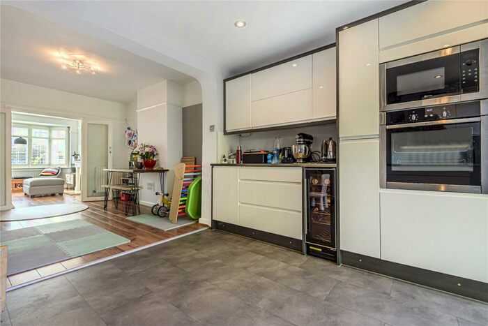 4 Bedroom House To Rent In Cottimore Avenue, Walton-On-Thames, KT12