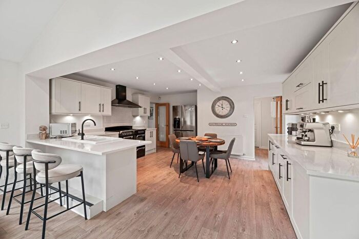 5 Bedroom Detached House For Sale In Sharon Park Close, Grappenhall, WA4 - Photo 10