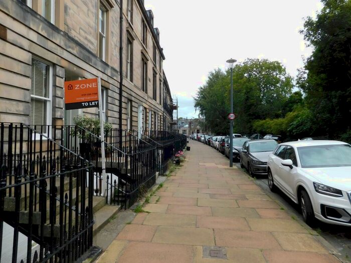 3 Bedroom Flat To Rent In , Dean Terrace, Edinburgh, EH4