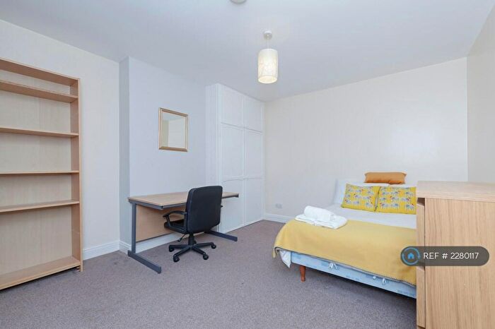 5 Bedroom Terraced House To Rent In Lorne Road, Leicester, LE2
